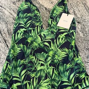 XL Green/blue plunging neckline Onia 1pc